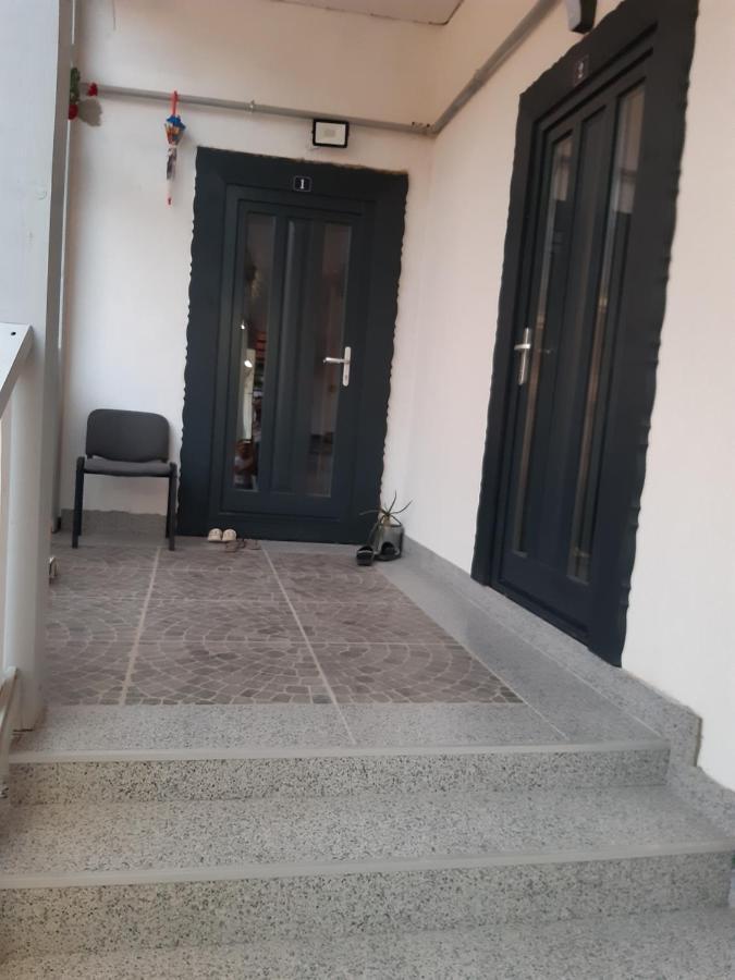 Casa J. Gusbeth Apartment *
