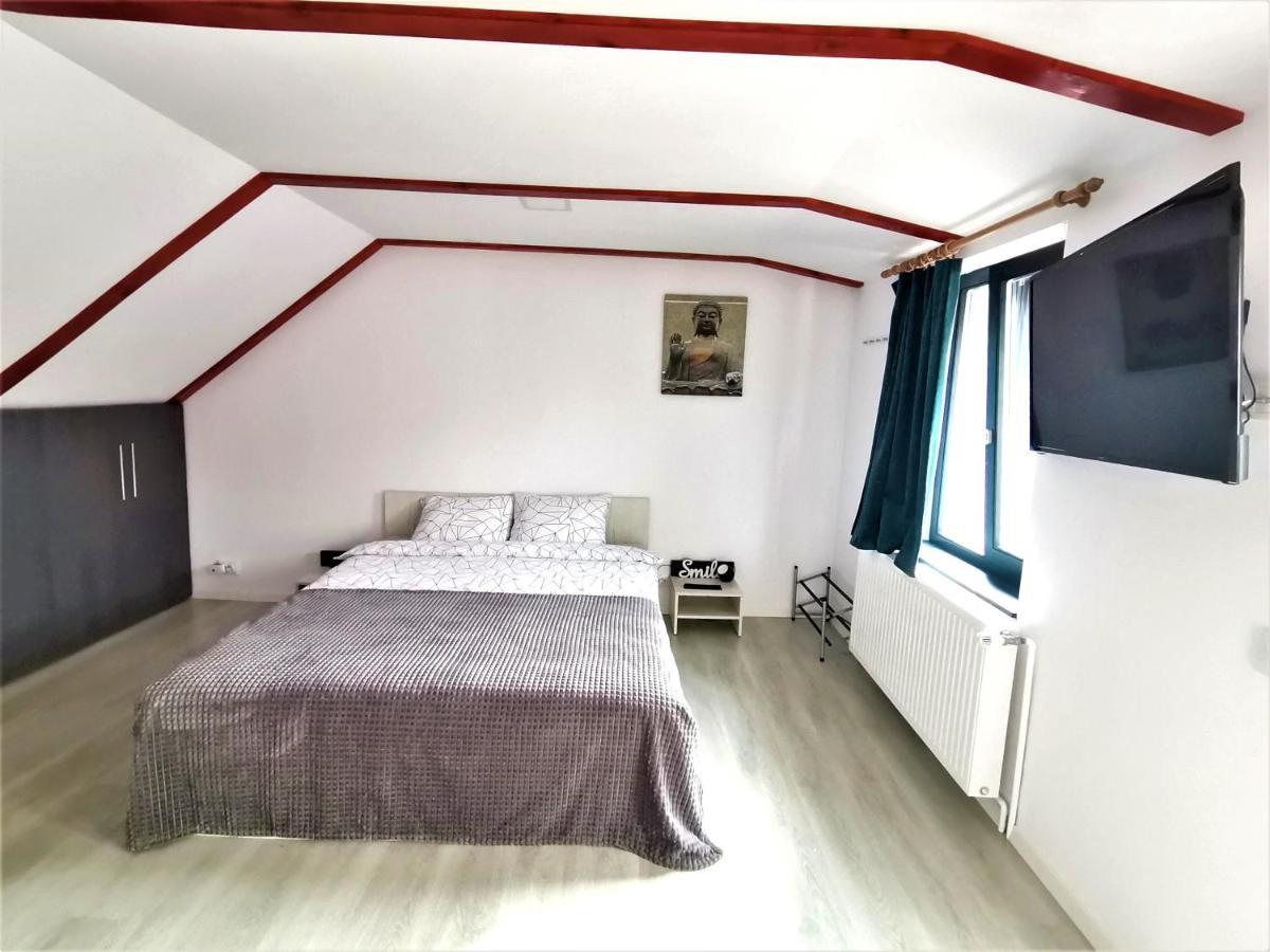 Casa J. Gusbeth * Brasov